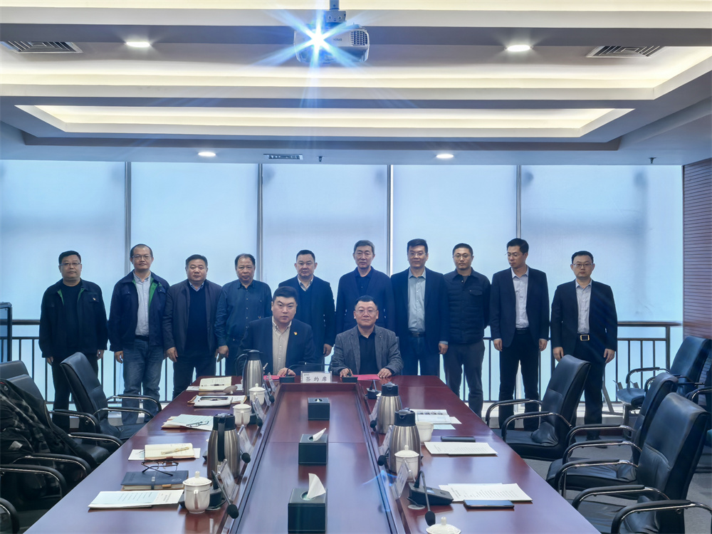 合作共赢 | 性爱直播
与青铁环保签署战略合作协议(图1) 图片